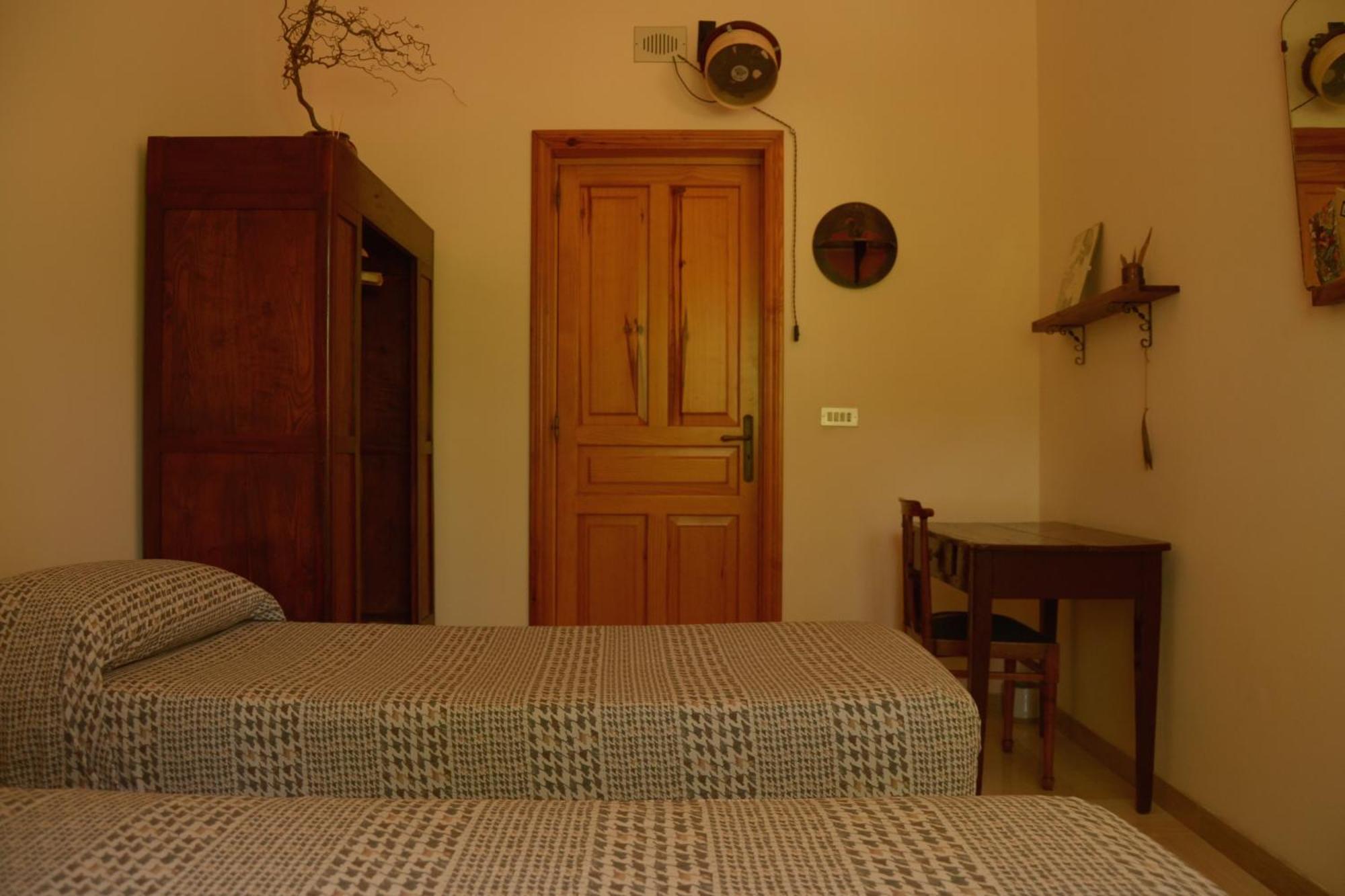 Par Tot Guest House โลโกโรตอนโด ภายนอก รูปภาพ